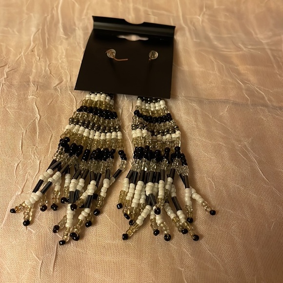 Beaded boho/hippie dangle, black, white & gray colored fish hook earrings - Picture 6 of 6